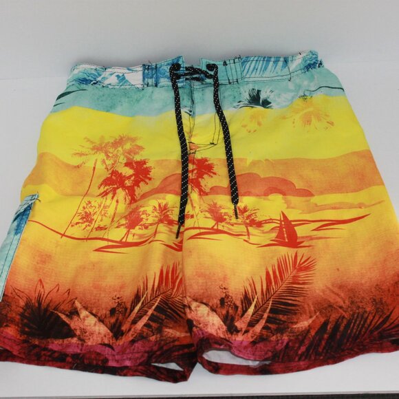 Youth Swimming Trunks Bundle of 3 - Picture 7 of 16
